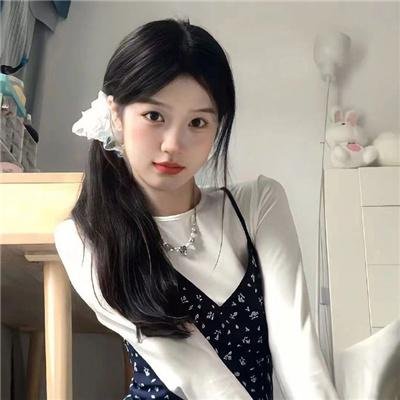 女子的生活海报